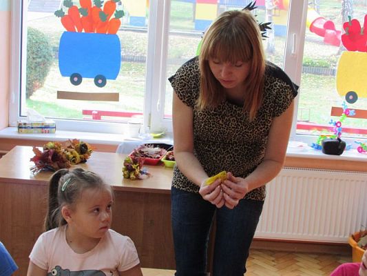 Grafika #13: 20.10.2015-Warsztaty plastyczne pn."Jesienne bukiety z liści"