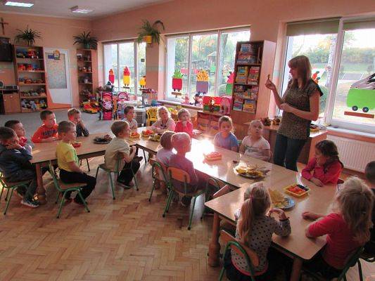 Grafika #15: 20.10.2015-Warsztaty plastyczne pn."Jesienne bukiety z liści"