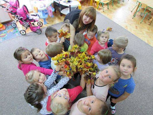 Grafika #46: 20.10.2015-Warsztaty plastyczne pn."Jesienne bukiety z liści"