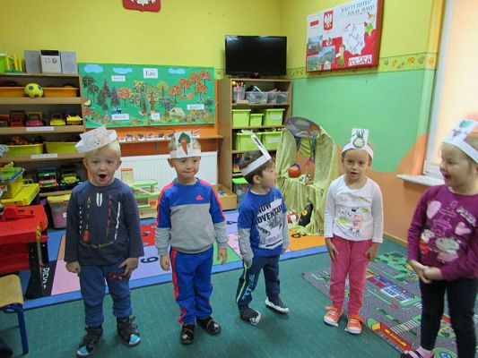 Grafika #1: "Jarzynowe kukiełki" - zabawy głosem