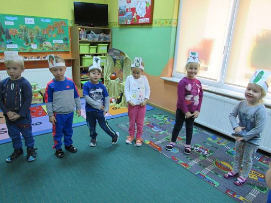 Grafika #3: "Jarzynowe kukiełki" - zabawy głosem