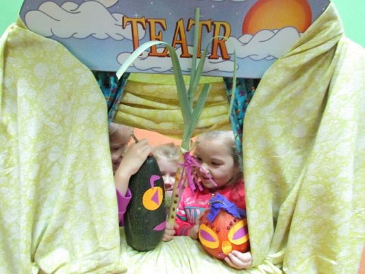 Grafika #10: "Jarzynowe kukiełki" - zabawy głosem