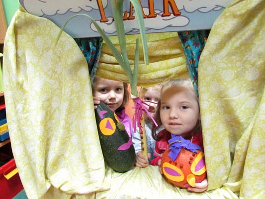 Grafika #13: "Jarzynowe kukiełki" - zabawy głosem