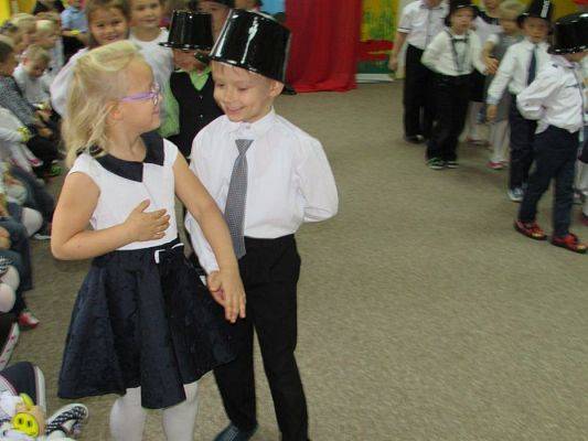 Grafika #1: 13.10.2015-Dzień Edukacji Narodowej, Pasowanie na przedszkolaka cz.II