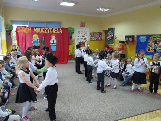 Grafika #3: 13.10.2015-Dzień Edukacji Narodowej, Pasowanie na przedszkolaka cz.II