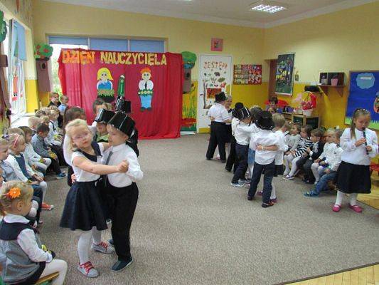 Grafika #4: 13.10.2015-Dzień Edukacji Narodowej, Pasowanie na przedszkolaka cz.II