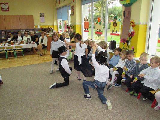 Grafika #6: 13.10.2015-Dzień Edukacji Narodowej, Pasowanie na przedszkolaka cz.II