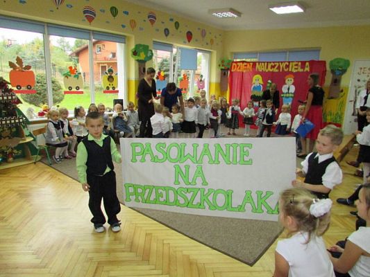 Grafika #20: 13.10.2015-Dzień Edukacji Narodowej, Pasowanie na przedszkolaka cz.II