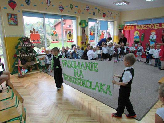 Grafika #21: 13.10.2015-Dzień Edukacji Narodowej, Pasowanie na przedszkolaka cz.II