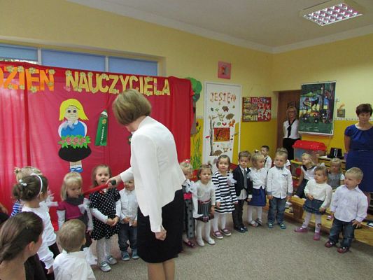 Grafika #32: 13.10.2015-Dzień Edukacji Narodowej, Pasowanie na przedszkolaka cz.II