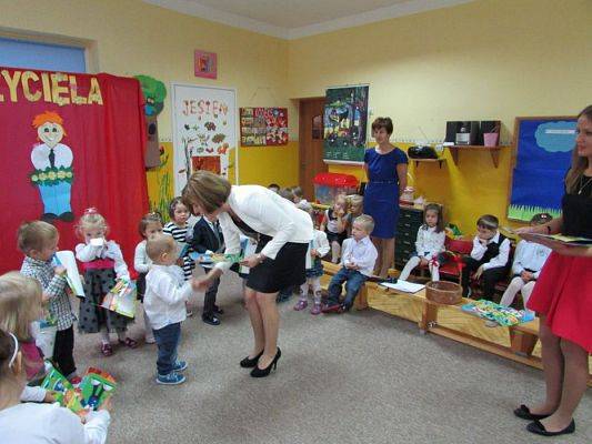 Grafika #47: 13.10.2015-Dzień Edukacji Narodowej, Pasowanie na przedszkolaka cz.II