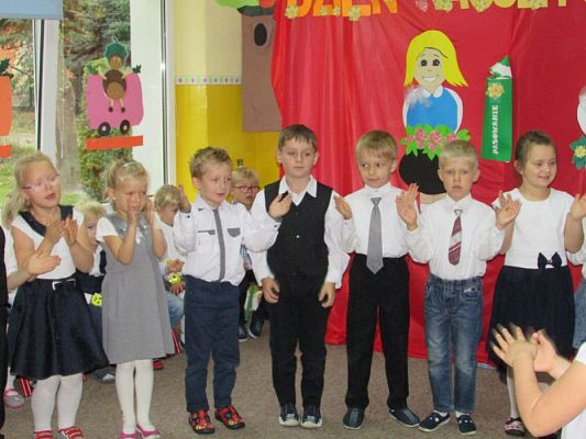 Grafika #54: 13.10.2015-Dzień Edukacji Narodowej, Pasowanie na przedszkolaka cz.I