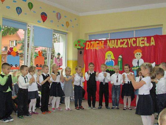 Grafika #56: 13.10.2015-Dzień Edukacji Narodowej, Pasowanie na przedszkolaka cz.I