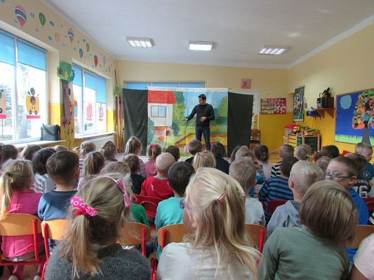 Grafika #0: 12.10.2015 - Przedstawienie teatralne pt. "Wojtek strażak"