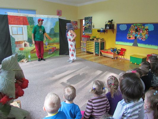 Grafika #6: 12.10.2015 - Przedstawienie teatralne pt. "Wojtek strażak"