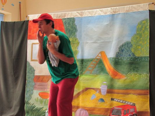 Grafika #15: 12.10.2015 - Przedstawienie teatralne pt. "Wojtek strażak"