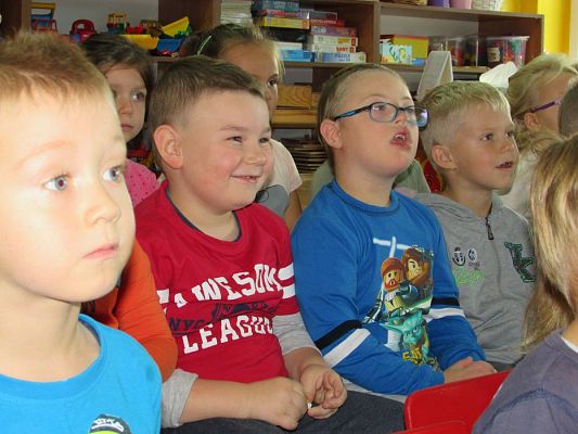 Grafika #17: 12.10.2015 - Przedstawienie teatralne pt. "Wojtek strażak"