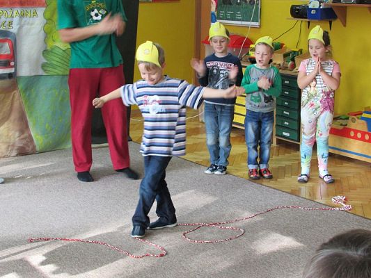 Grafika #28: 12.10.2015 - Przedstawienie teatralne pt. "Wojtek strażak"