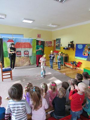 Grafika #29: 12.10.2015 - Przedstawienie teatralne pt. "Wojtek strażak"