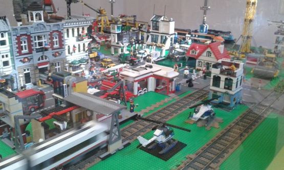 Grafika #23: 11.09.2015 - Interaktywna wystawa klocków Lego w Łebie