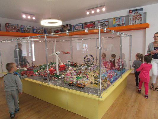 Grafika #26: 11.09.2015 - Interaktywna wystawa klocków Lego w Łebie