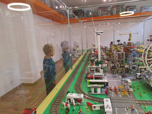 Grafika #32: 11.09.2015 - Interaktywna wystawa klocków Lego w Łebie