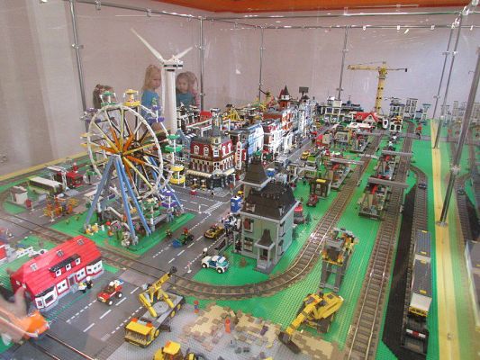 Grafika #35: 11.09.2015 - Interaktywna wystawa klocków Lego w Łebie