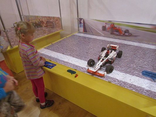 Grafika #46: 11.09.2015 - Interaktywna wystawa klocków Lego w Łebie