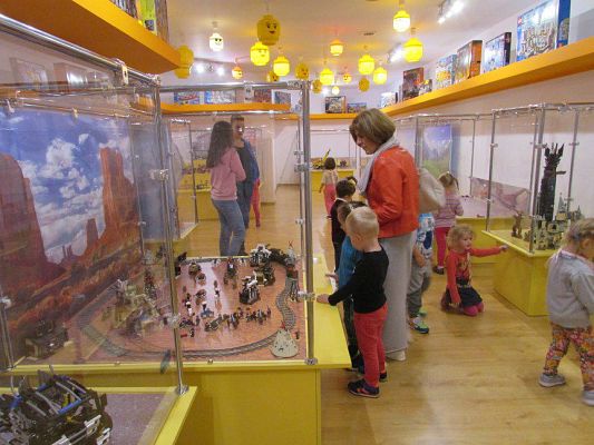 Grafika #53: 11.09.2015 - Interaktywna wystawa klocków Lego w Łebie