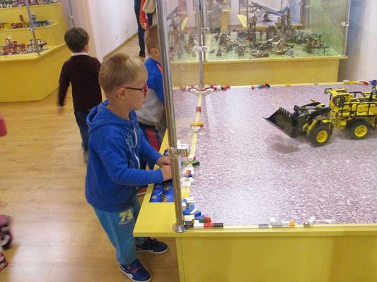 Grafika #58: 11.09.2015 - Interaktywna wystawa klocków Lego w Łebie