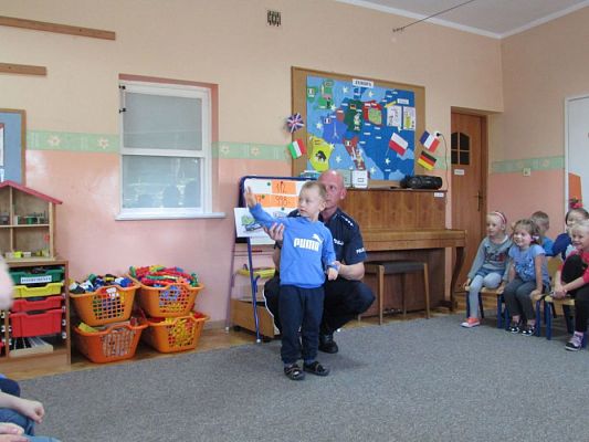 Grafika #4: 10.09.2015 - Spotkanie z policjantem