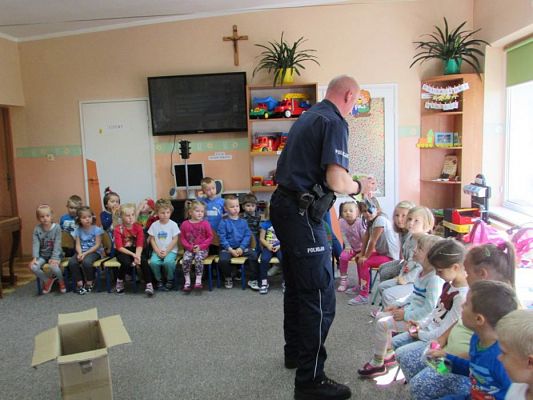 Grafika #7: 10.09.2015 - Spotkanie z policjantem