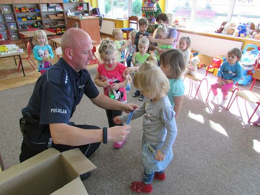 Grafika #16: 10.09.2015 - Spotkanie z policjantem