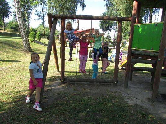 Grafika #14: Pierwsze dni w przedszkolu -zabawy w ogrodzie przedszkolnym