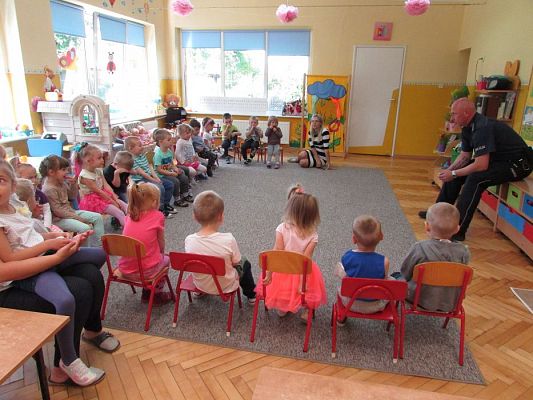 Grafika #1: 14.06.2017 Spotkanie z Policjantem &quot;Bezpieczne Wakacje&quot;