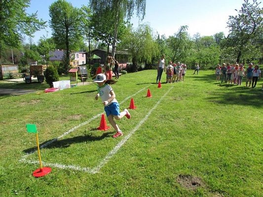 Grafika #25: 19.05.2017 Wiosenna Spartakiada klas I i gr. III