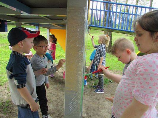 Grafika #8: 17.05.2017 Majowa łąka - malowanie na folii