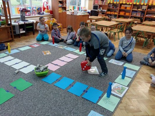 Grafika #0: 21.04.2017 Obchody Dnia Ziemi. Gry i zabawy w deszczową pogodę