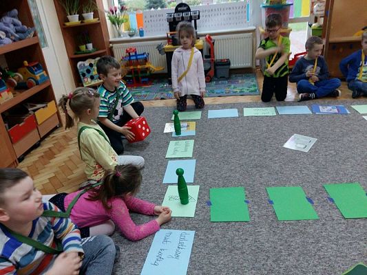 Grafika #1: 21.04.2017 Obchody Dnia Ziemi. Gry i zabawy w deszczową pogodę