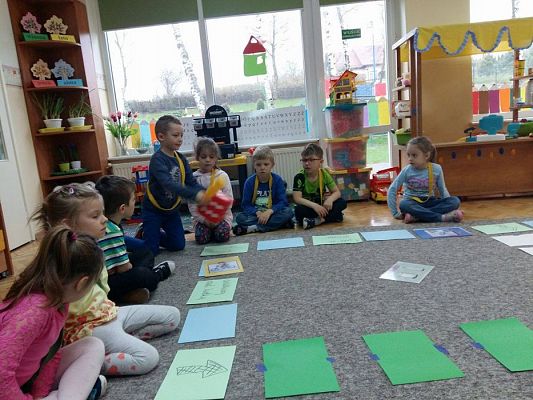 Grafika #12: 21.04.2017 Obchody Dnia Ziemi. Gry i zabawy w deszczową pogodę