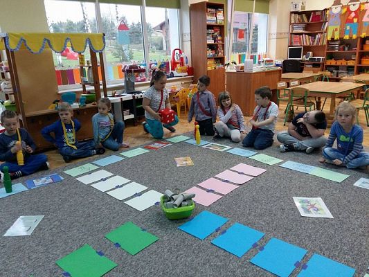 Grafika #23: 21.04.2017 Obchody Dnia Ziemi. Gry i zabawy w deszczową pogodę