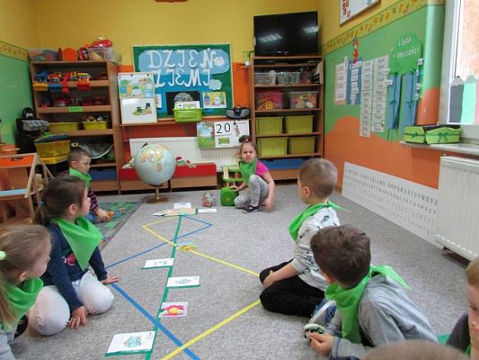 Grafika #31: 21.04.2017 Obchody Dnia Ziemi. Gry i zabawy w deszczową pogodę