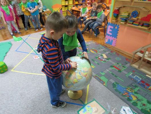 Grafika #44: 21.04.2017 Obchody Dnia Ziemi. Gry i zabawy w deszczową pogodę