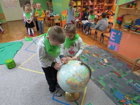 Grafika #48: 21.04.2017 Obchody Dnia Ziemi. Gry i zabawy w deszczową pogodę