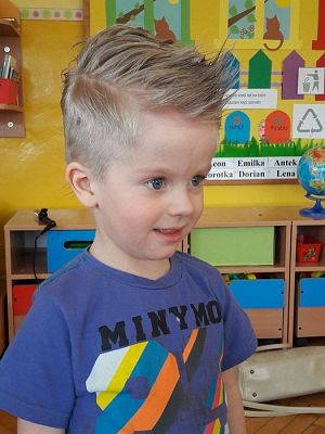 Grafika #1: 20.04.2017 Gr.I - Poznajemy zawody naszych rodziców - "Zawód fryzjerka"