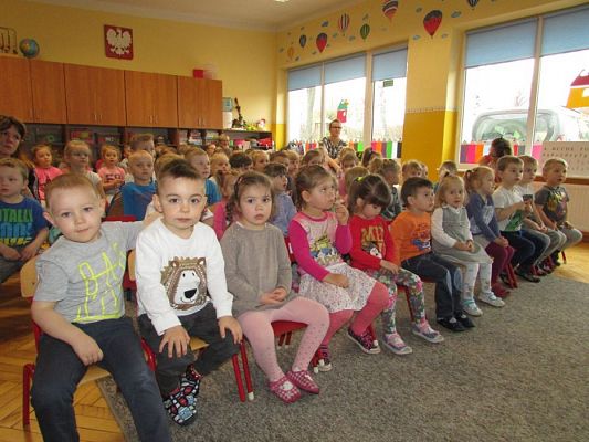 Grafika #2: 05.04.2017 - Przedstawienie pt. "Magiczny ołówek"