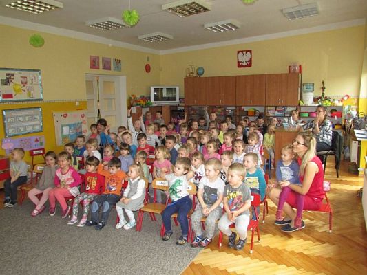 Grafika #8: 05.04.2017 - Przedstawienie pt. "Magiczny ołówek"