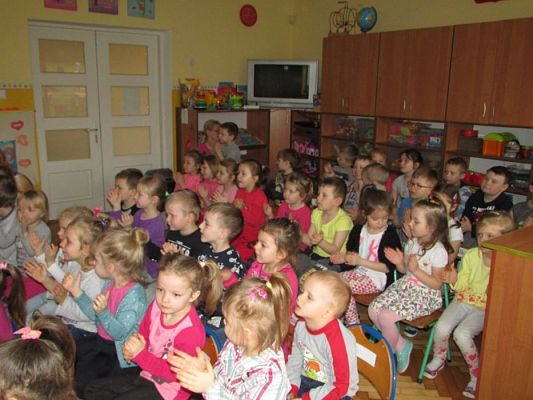 Grafika #12: 05.04.2017 - Przedstawienie pt. "Magiczny ołówek"