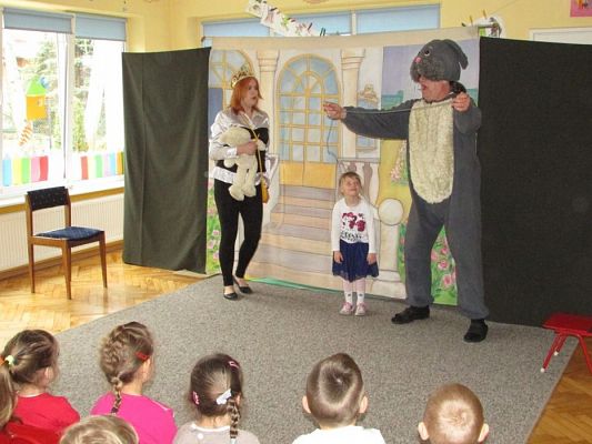 Grafika #17: 05.04.2017 - Przedstawienie pt. "Magiczny ołówek"