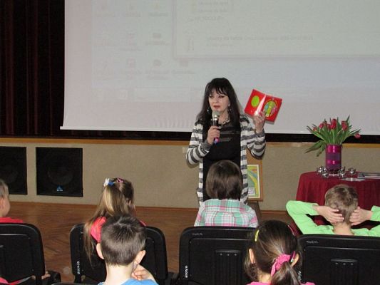 Grafika #11: 04.04.2017 Spotkanie autorskie z Elżbietą Bednarczyk